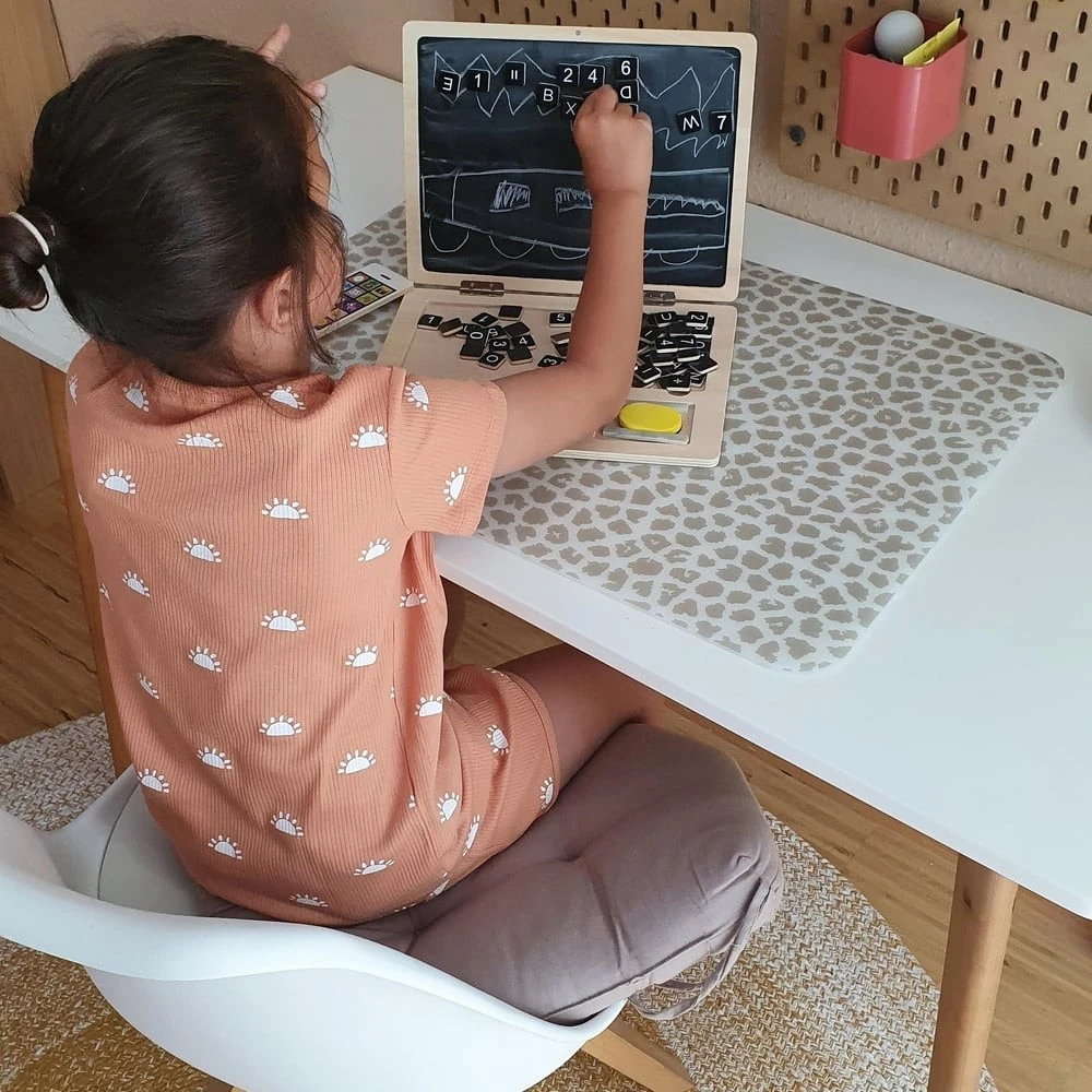 Small Foot Ordinateur Ardoise Aimantée 2 Small Foot Ordinateur Ardoise Aimantée – Image 2