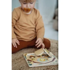 Small Foot Tableau D'activités Montessori - Verrous -Magasin De Jouets En Bois tableau d activites montessori verrous bois 3